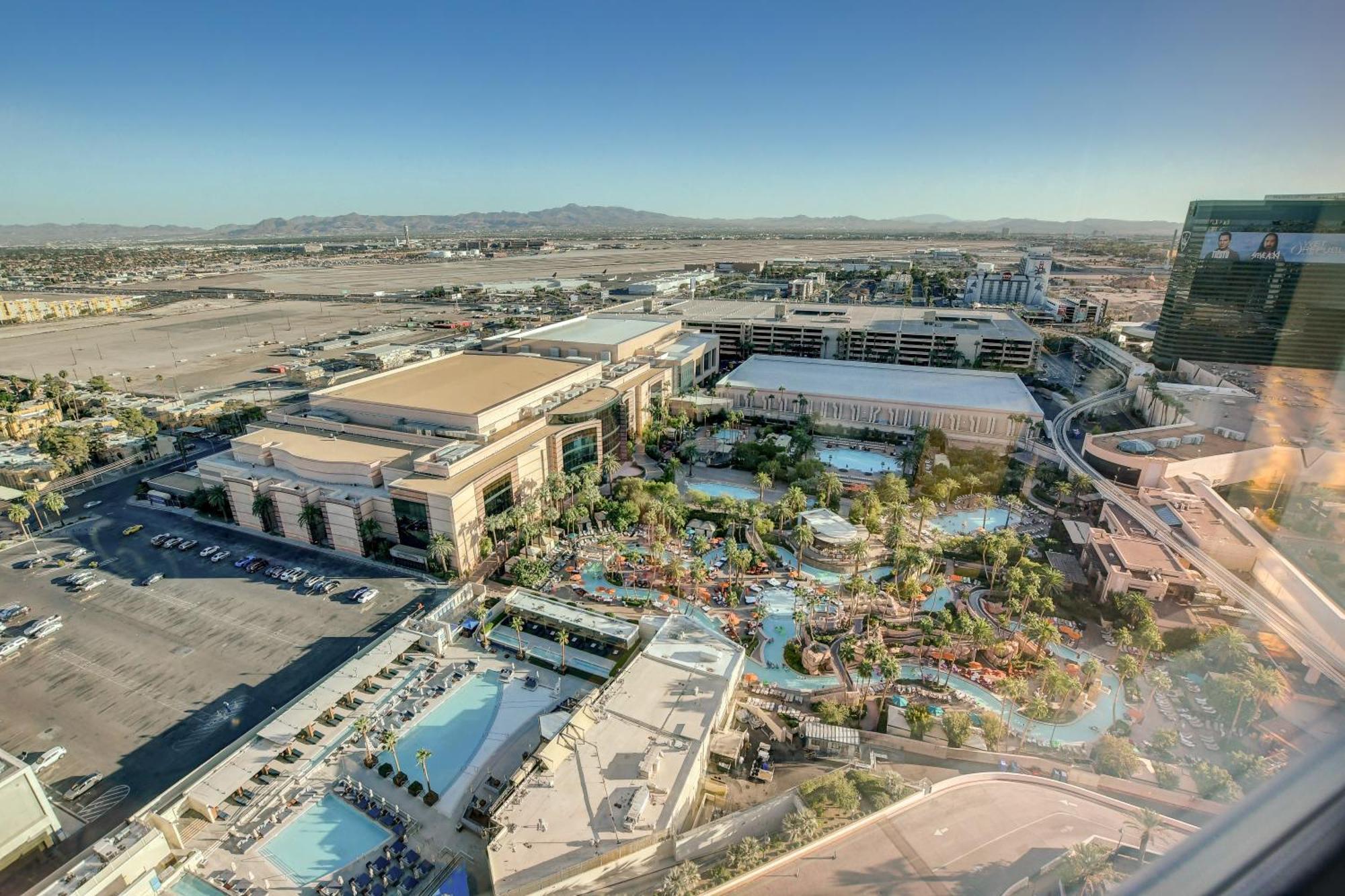 Classic Suite Mgm Signature 25Th Flr Pool View Лас-Вегас Екстер'єр фото